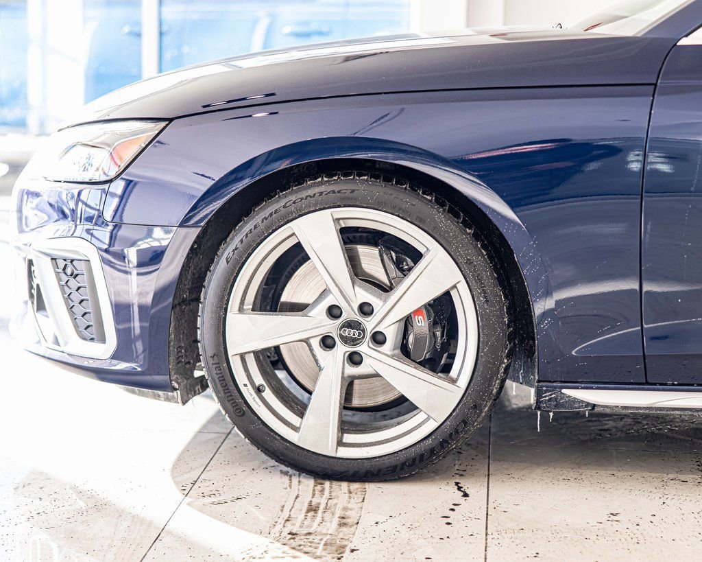 Used 2023 Audi S4 Premium w/ Convenience Package image 9