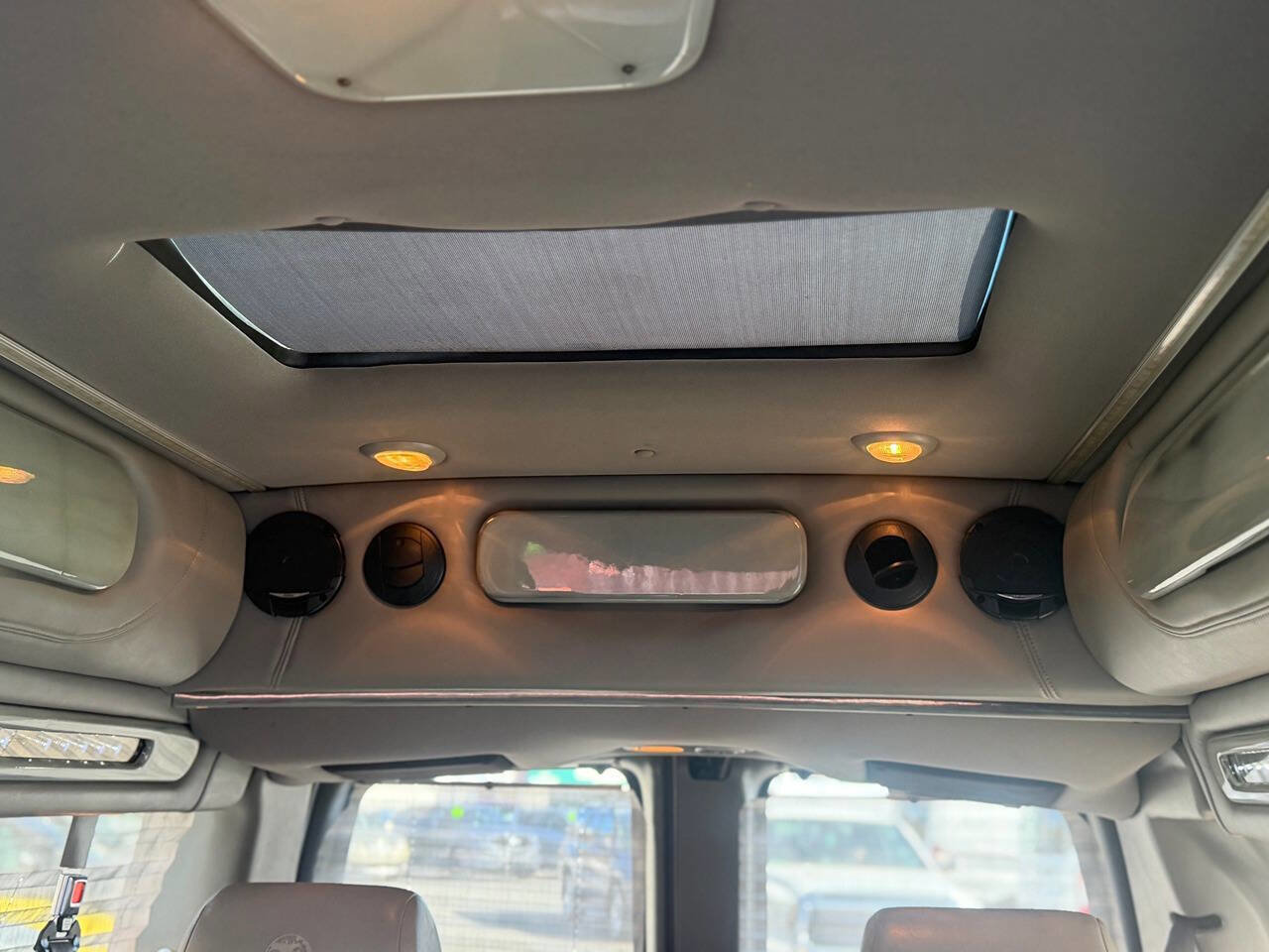 Used 2013 GMC Savana 1500 image 32