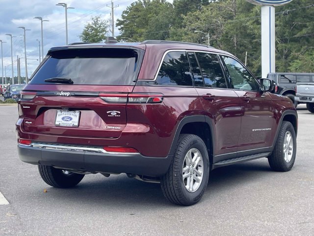 Used 2024 Jeep Grand Cherokee Laredo AWD/4WD image 31