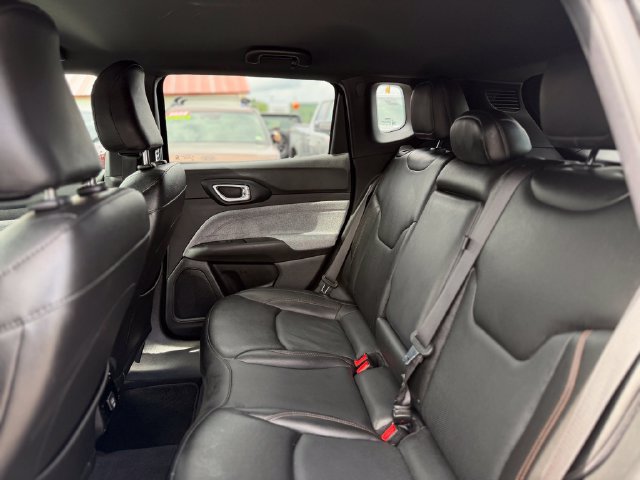 Used 2023 Jeep Compass Latitude AWD/4WD image 6