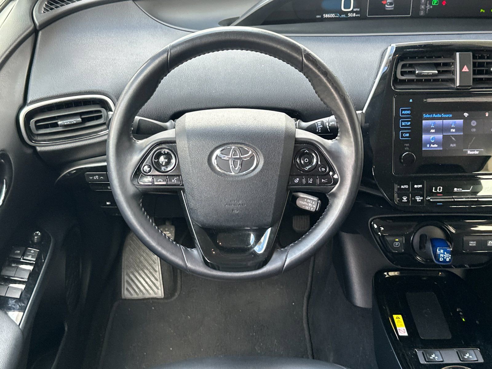 Used 2019 Toyota Prius XLE w/ Carpet Mat Package image 13