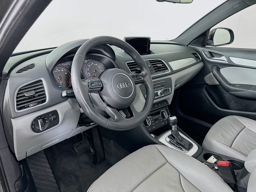 Used 2018 Audi Q3 2.0T Premium Plus w/ Premium Plus Package image 9
