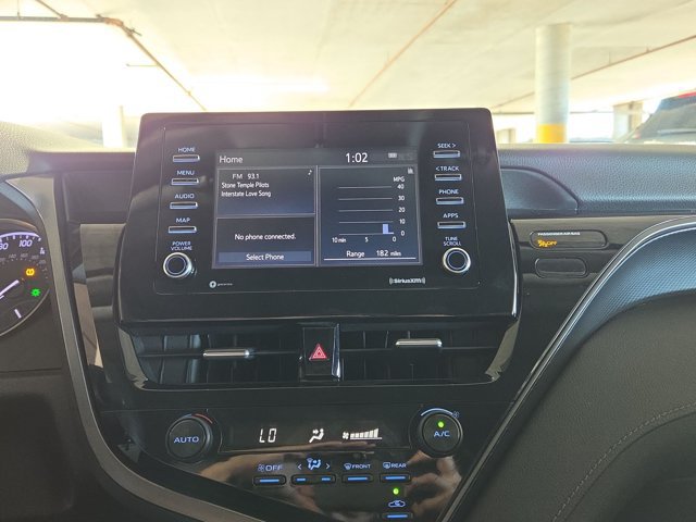 Used 2021 Toyota Camry SE w/ Carpet Mat Package (TMS) FWD image 13