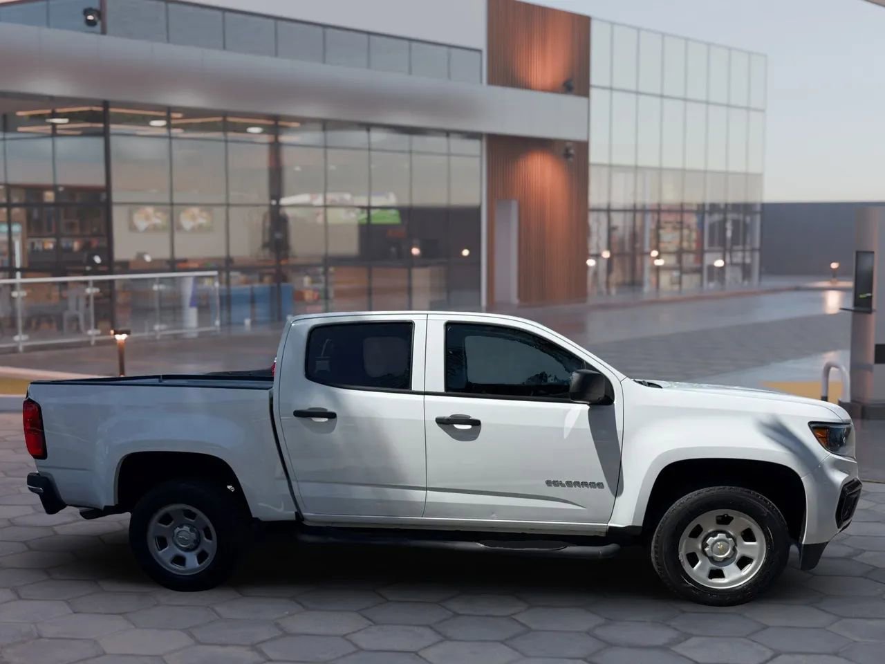 Used 2022 Chevrolet Colorado W/T w/ WT Convenience Package RWD image 7