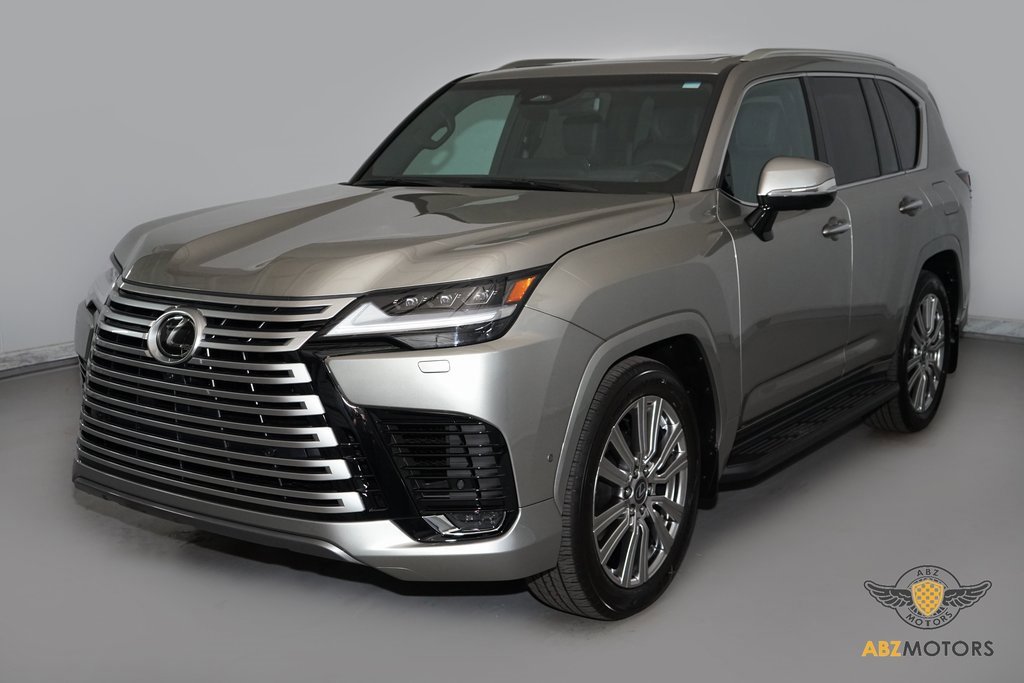 Used 2025 Lexus LX 700h Ultra Luxury image 3