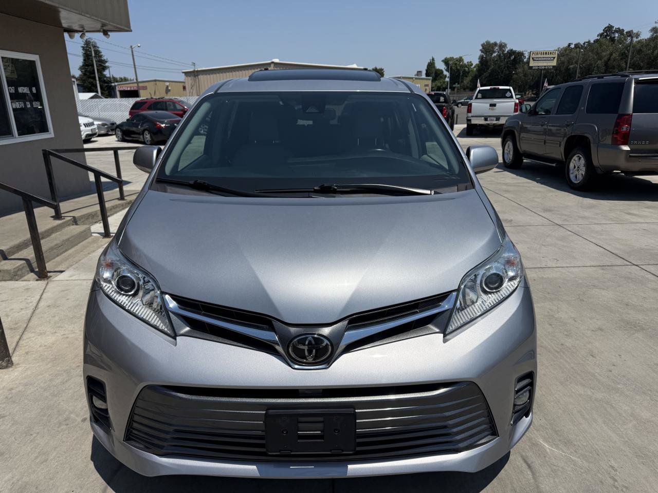 Used 2018 Toyota Sienna XLE AWD/4WD image 8