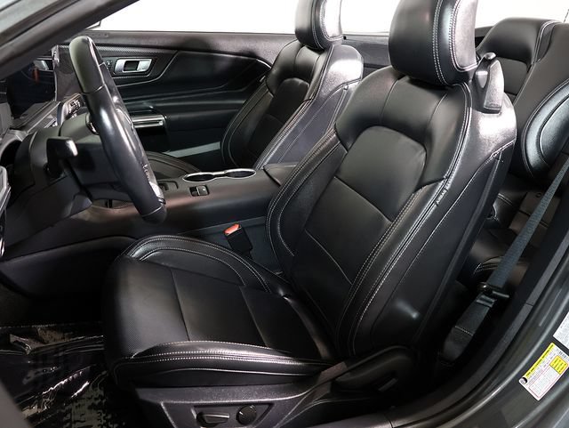 Used 2025 Ford Mustang Premium RWD image 4