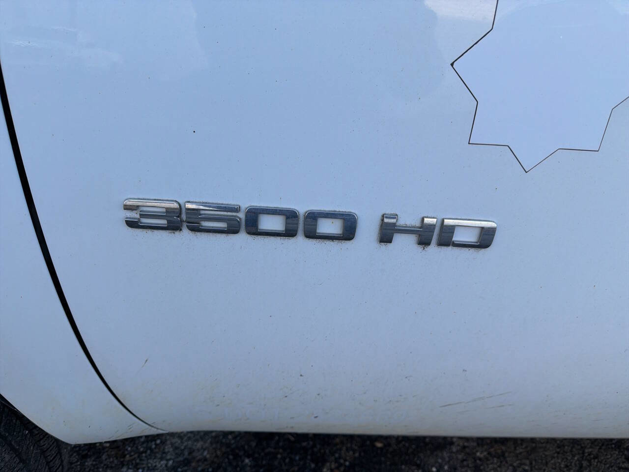 Used 2011 GMC Sierra 3500 W/T w/ Snow Plow Prep Package image 10