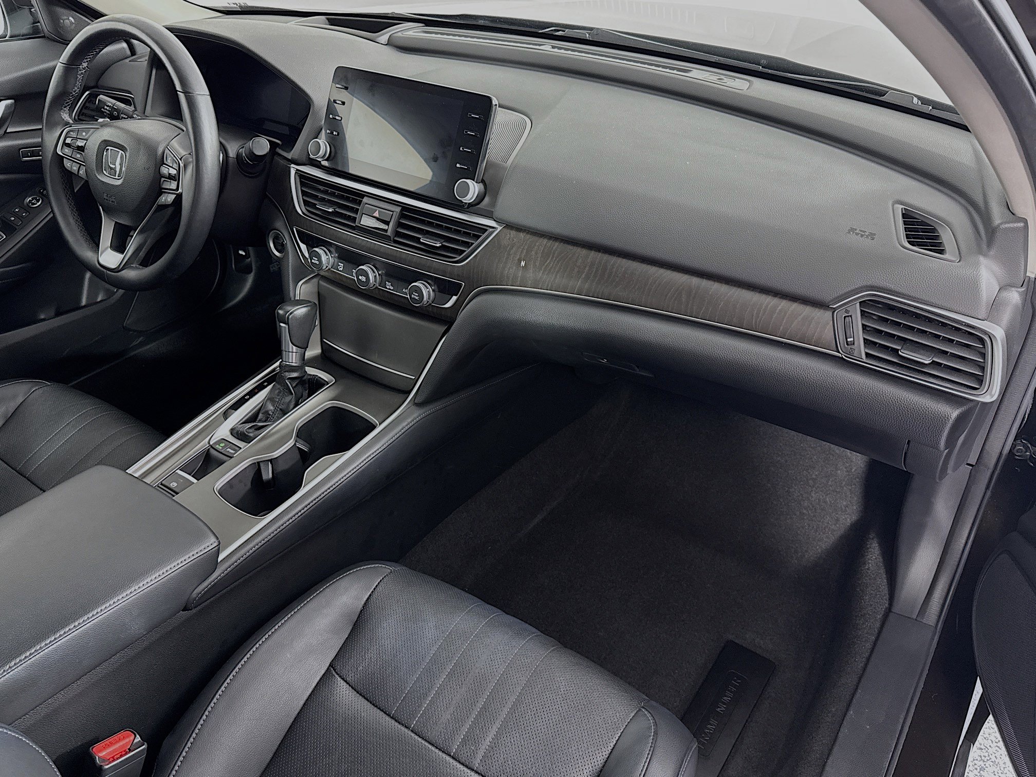 Certified 2018 Honda Accord Touring image 30