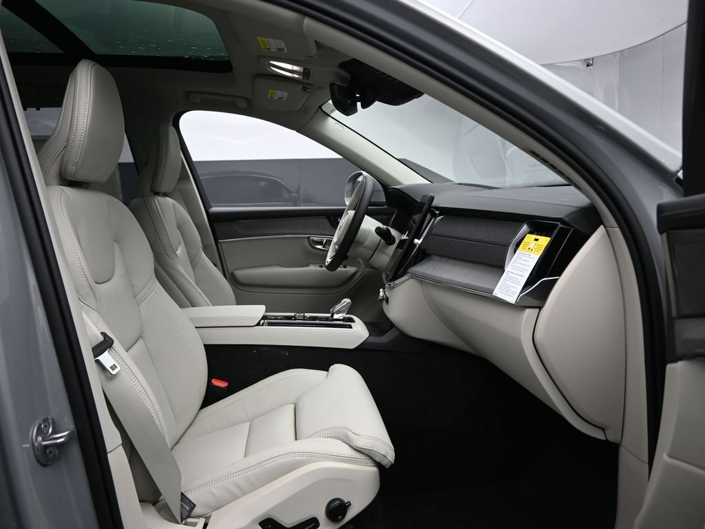 New 2026 Volvo XC90 T8 Ultra w/ Protection Package Premier AWD/4WD image 28