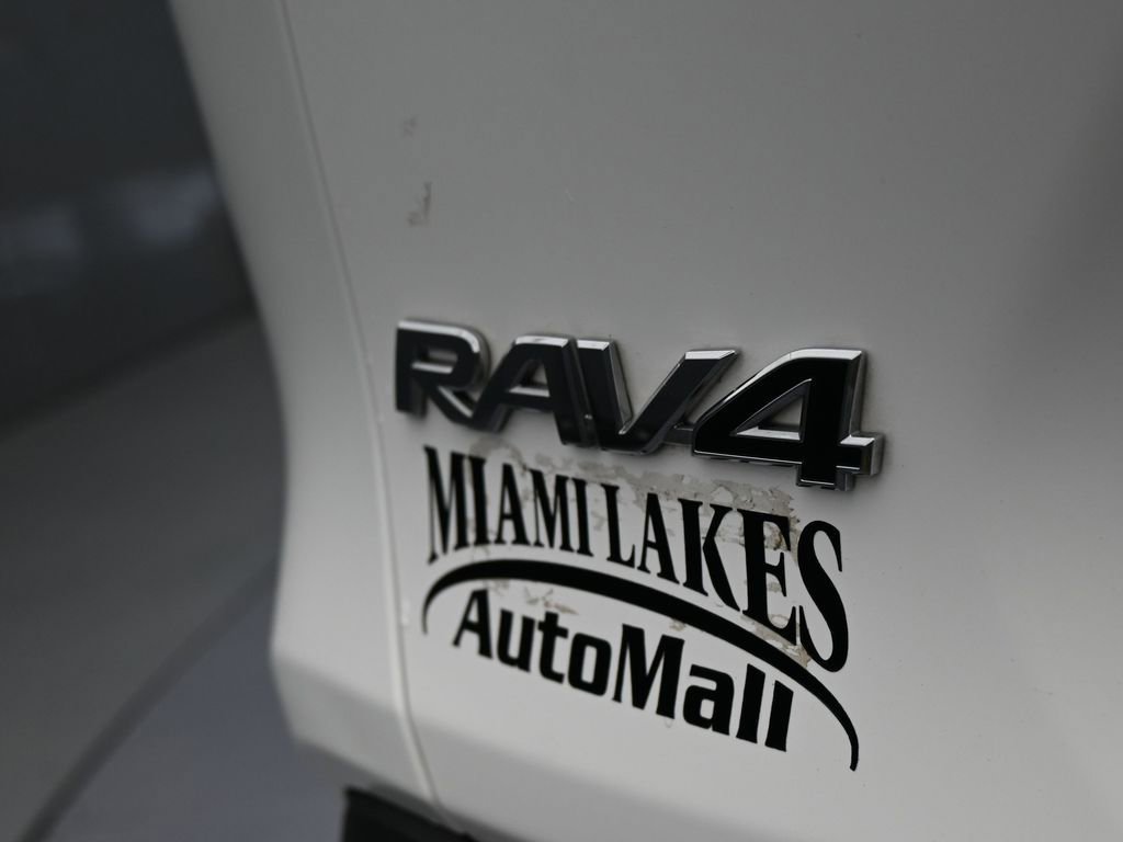 Used 2023 Toyota RAV4 LE image 27