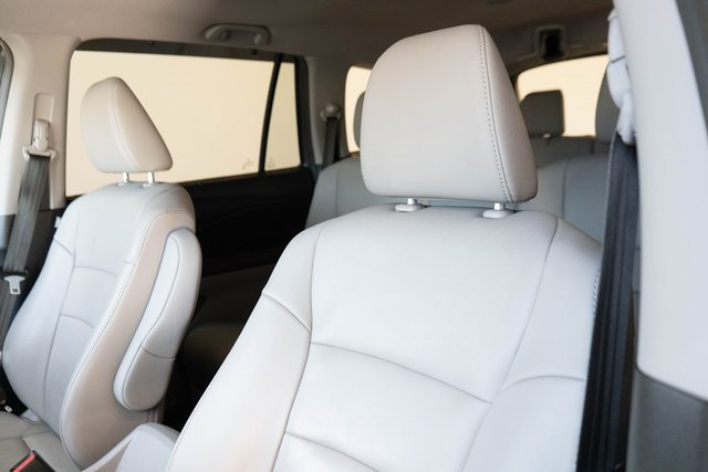 Used 2019 Honda Pilot Touring image 19