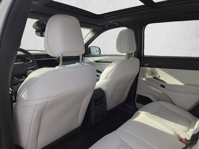 New 2026 Jeep Cherokee Overland image 11