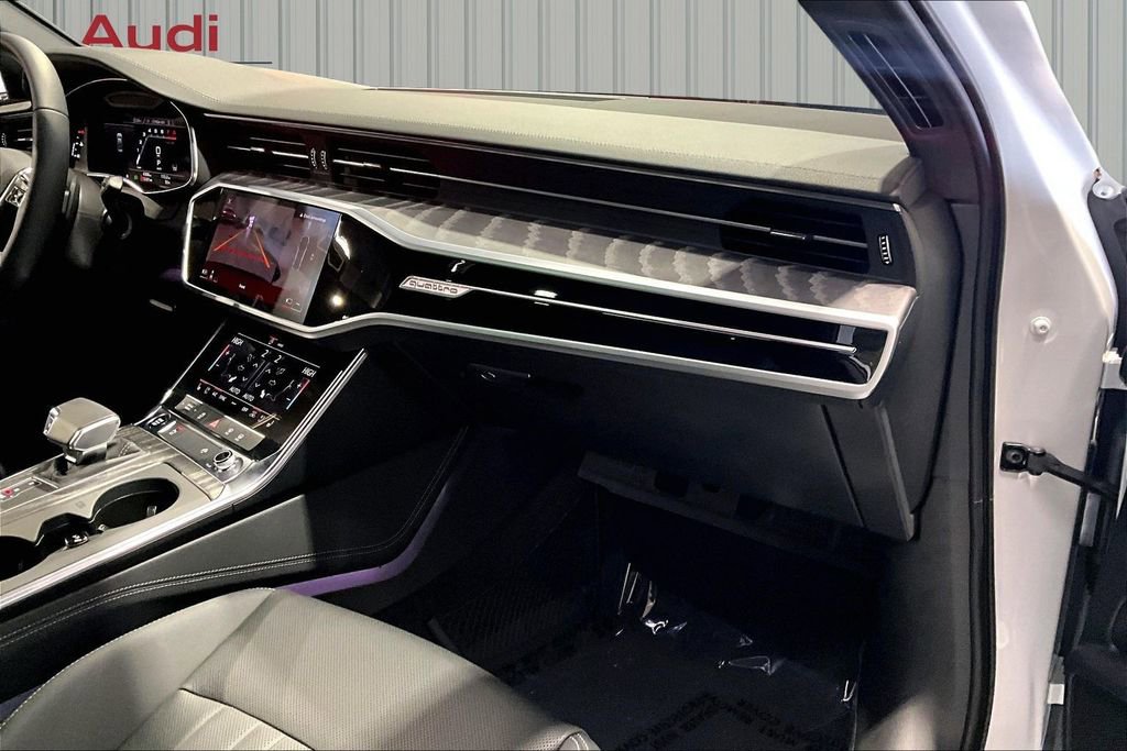 Used 2025 Audi A6 Premium Plus image 26