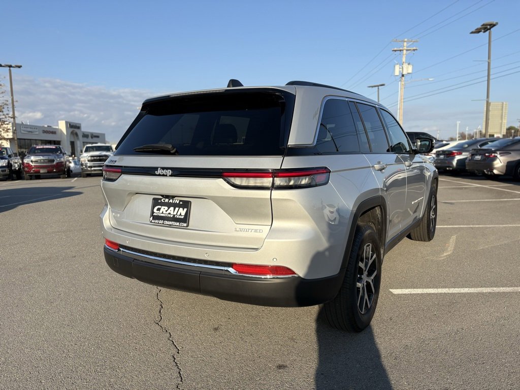 Used 2024 Jeep Grand Cherokee Limited w/ Trailer Tow Package image 8