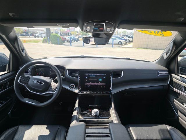 Used 2024 Jeep Wagoneer Series II image 17