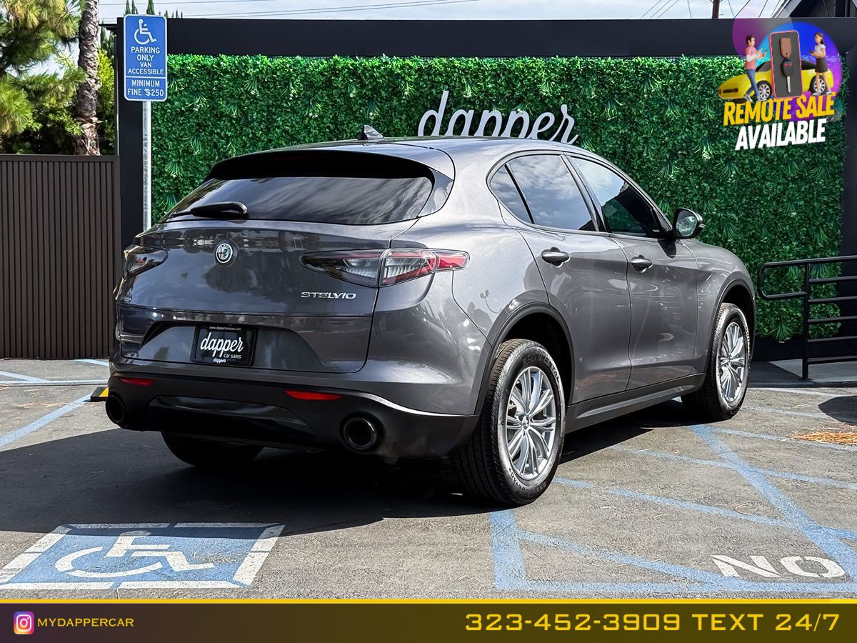 Used 2024 Alfa Romeo Stelvio Sprint RWD image 5