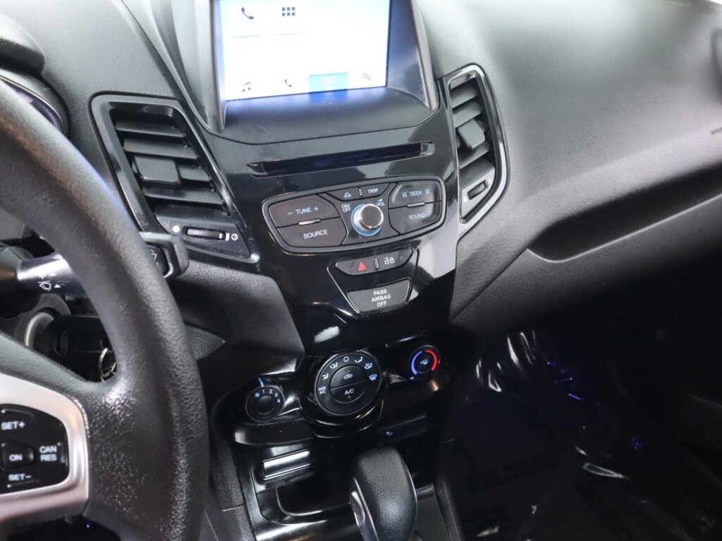 Used 2019 Ford Fiesta SE w/ Equipment Group 201A FWD image 15