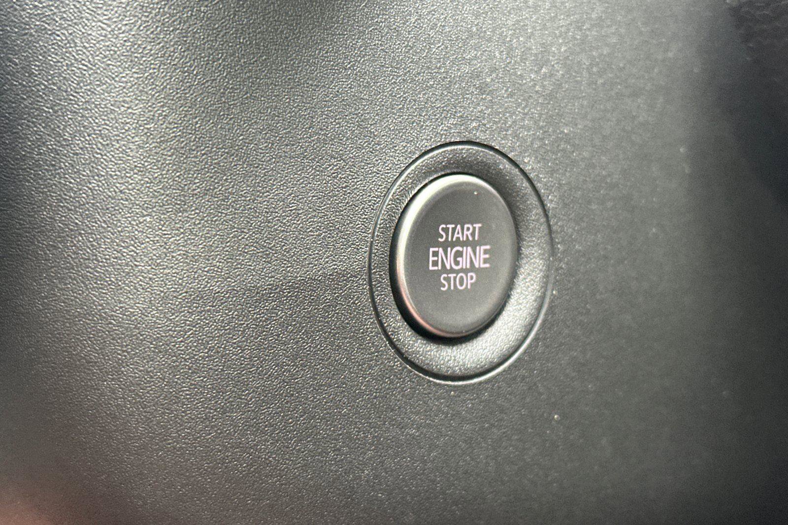 New 2025 Volkswagen ID.4 Pro image 22