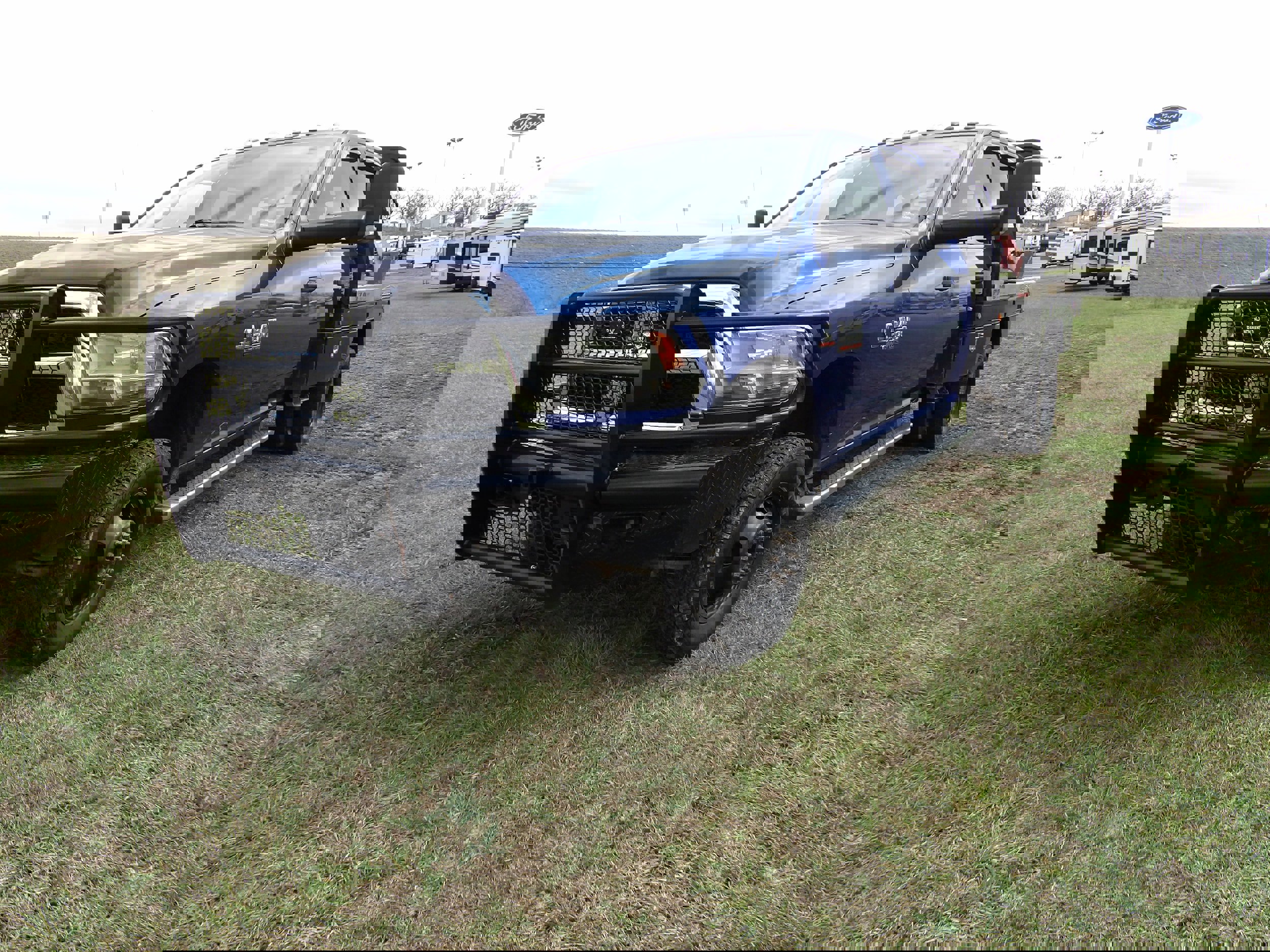 Used 2017 RAM 3500 Tradesman w/ Chrome Appearance Group image 2