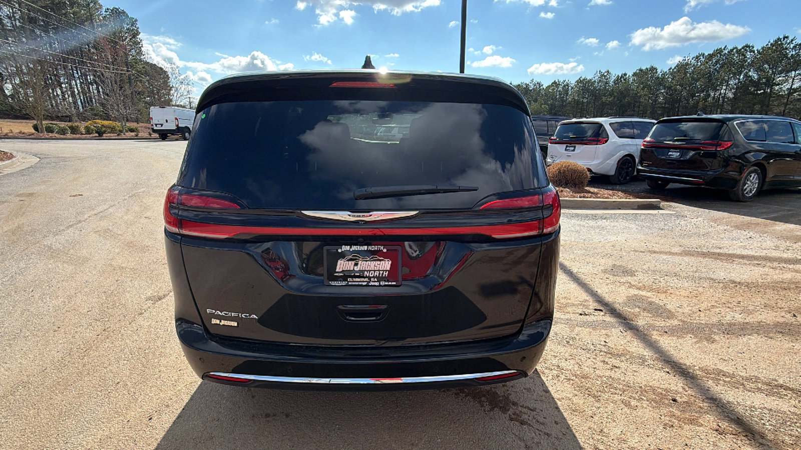 New 2026 Chrysler Pacifica Select image 9