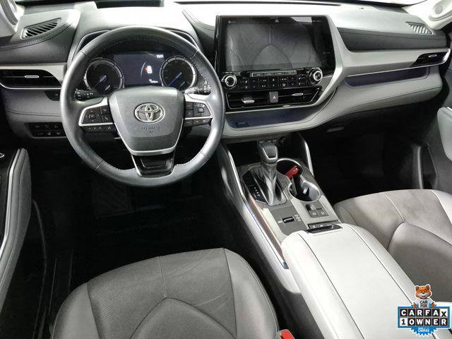 Certified 2022 Toyota Highlander Platinum AWD/4WD image 10