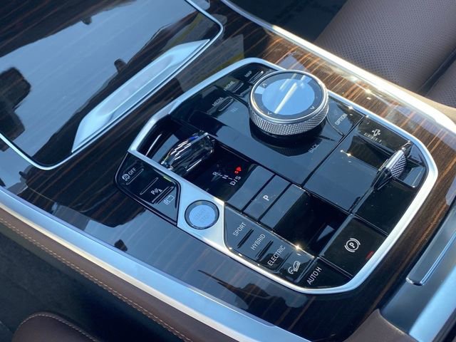 Used 2026 BMW X5 xDrive50e w/ Executive Package image 22