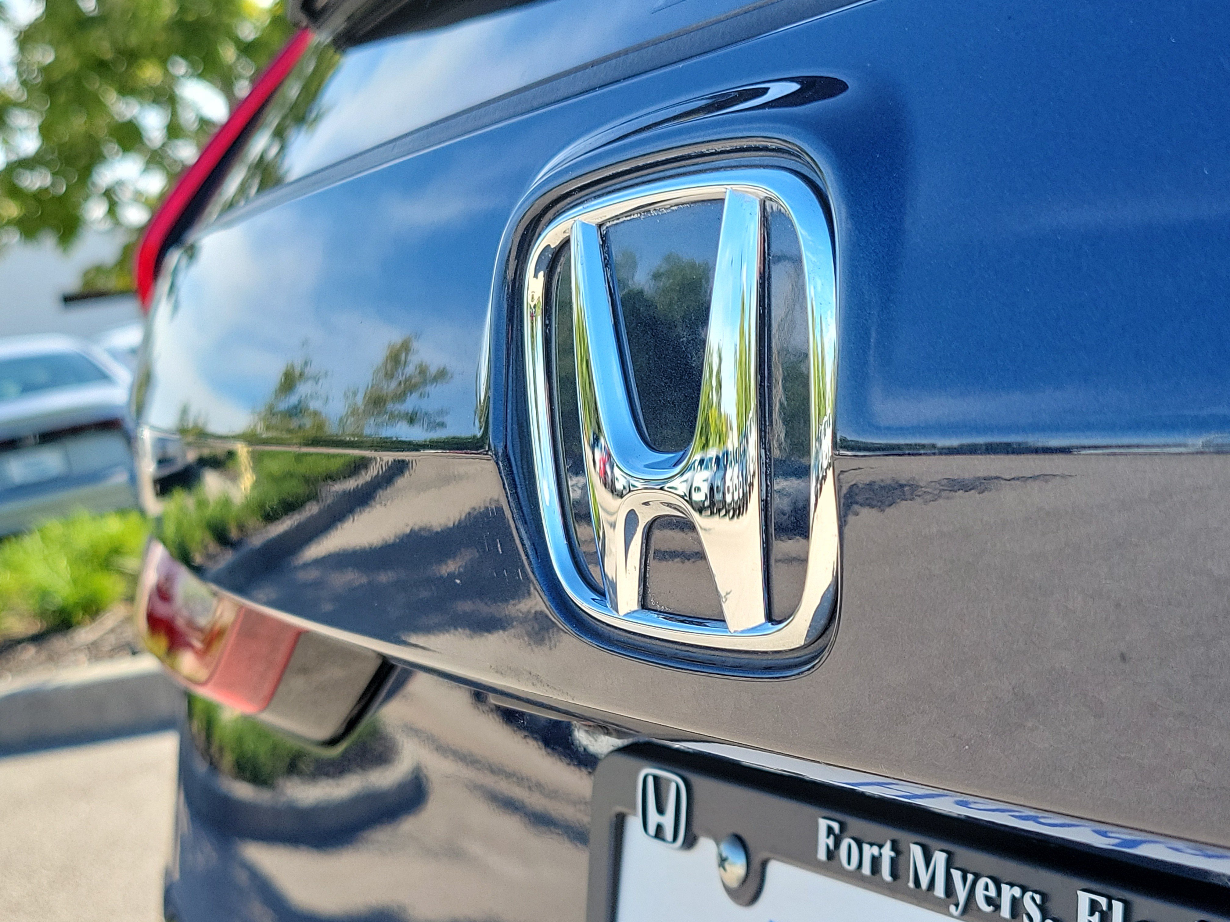 Used 2024 Honda CR-V Sport Touring image 8