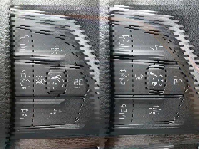 New 2025 Jeep Grand Cherokee L Limited w/ Trailer Tow Package image 16