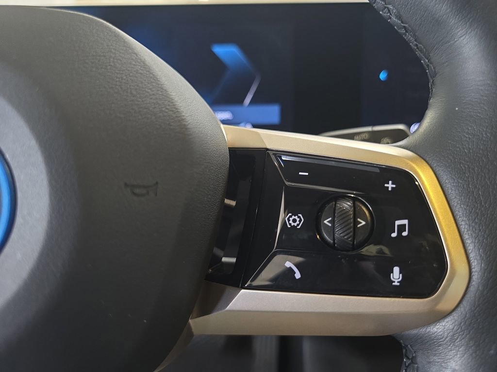 Used 2024 BMW iX xDrive50 w/ Sport Package image 21