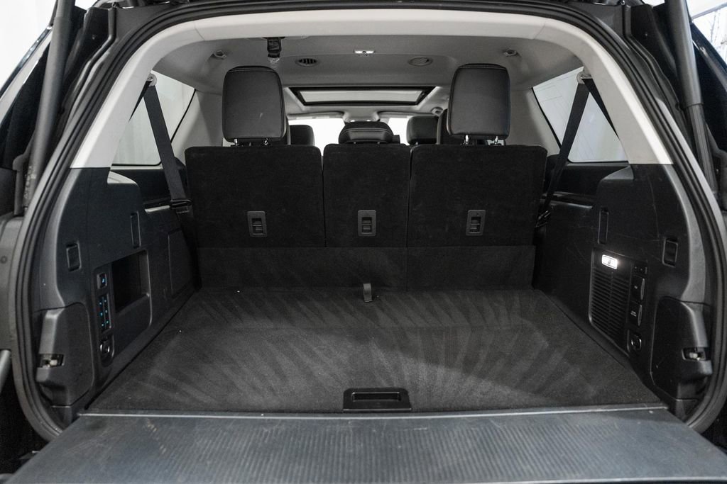 Used 2025 Ford Expedition Max Platinum image 13