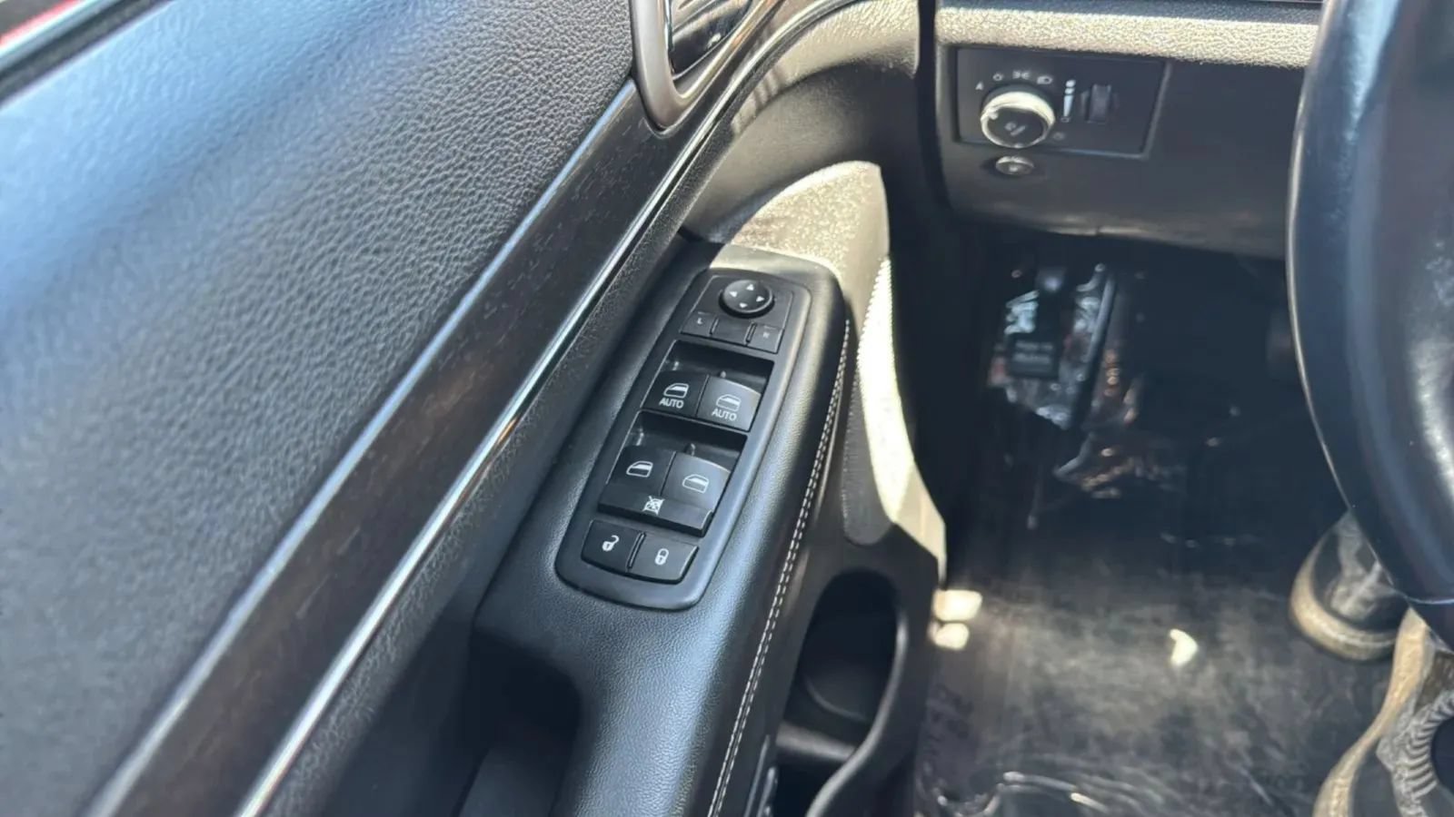 Used 2017 Jeep Grand Cherokee Limited w/ Luxury Group II RWD image 32