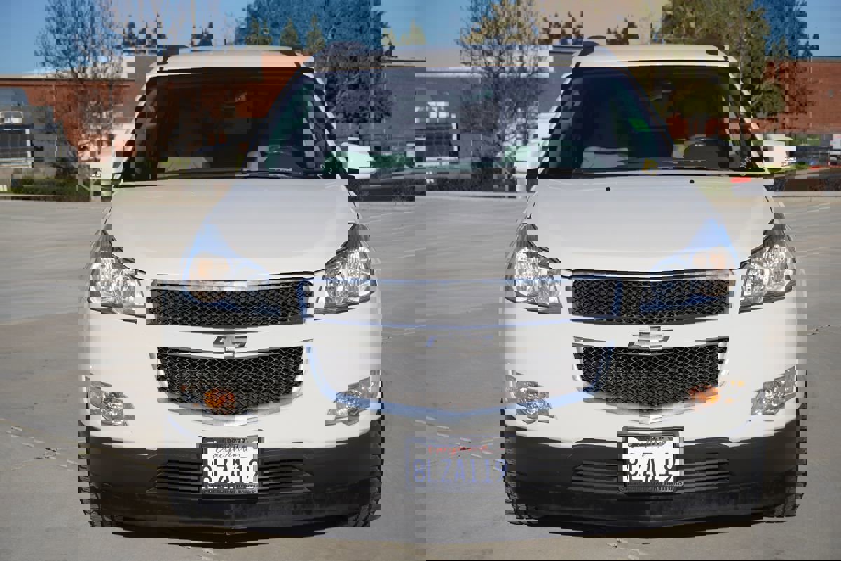 Used 2011 Chevrolet Traverse LT w/ Personal Connectivity Package image 7