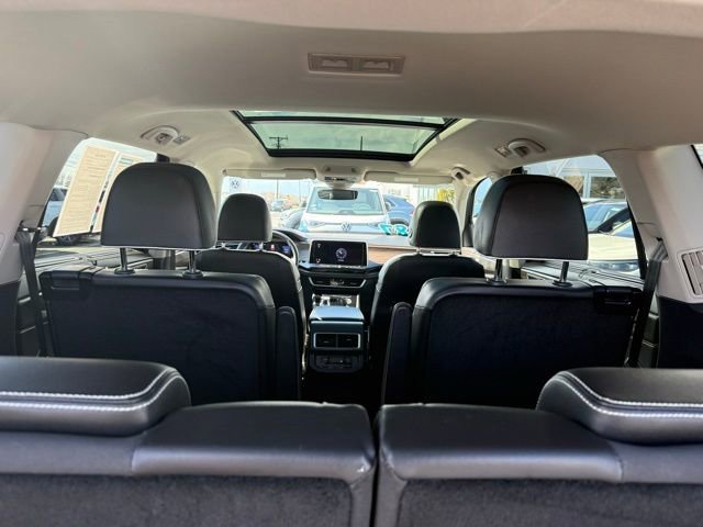 Certified 2024 Volkswagen Atlas SEL Premium R-Line image 10