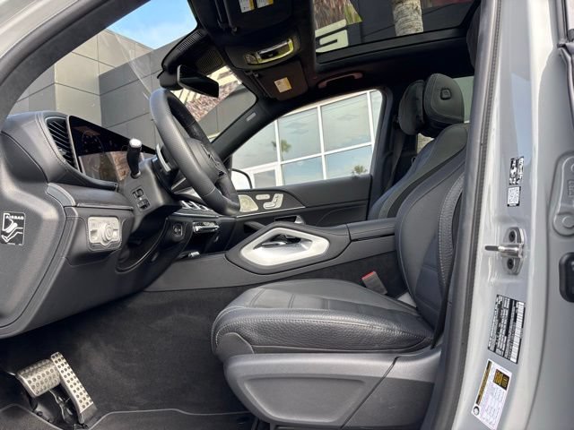 Used 2025 Mercedes-Benz GLS 580 4MATIC image 17