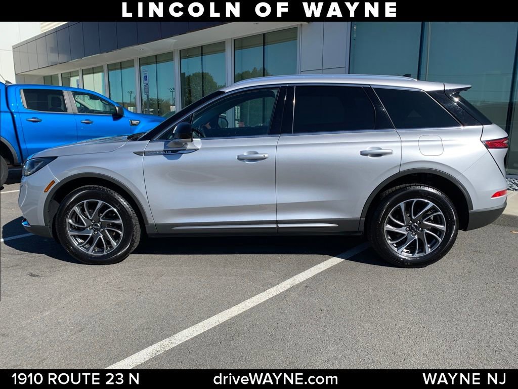 Used 2020 Lincoln Corsair AWD w/ Equipment Group 101A image 2