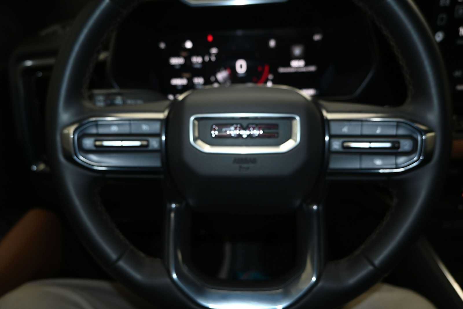 Used 2024 GMC Canyon AT4 w/ Technology Package AWD/4WD image 11