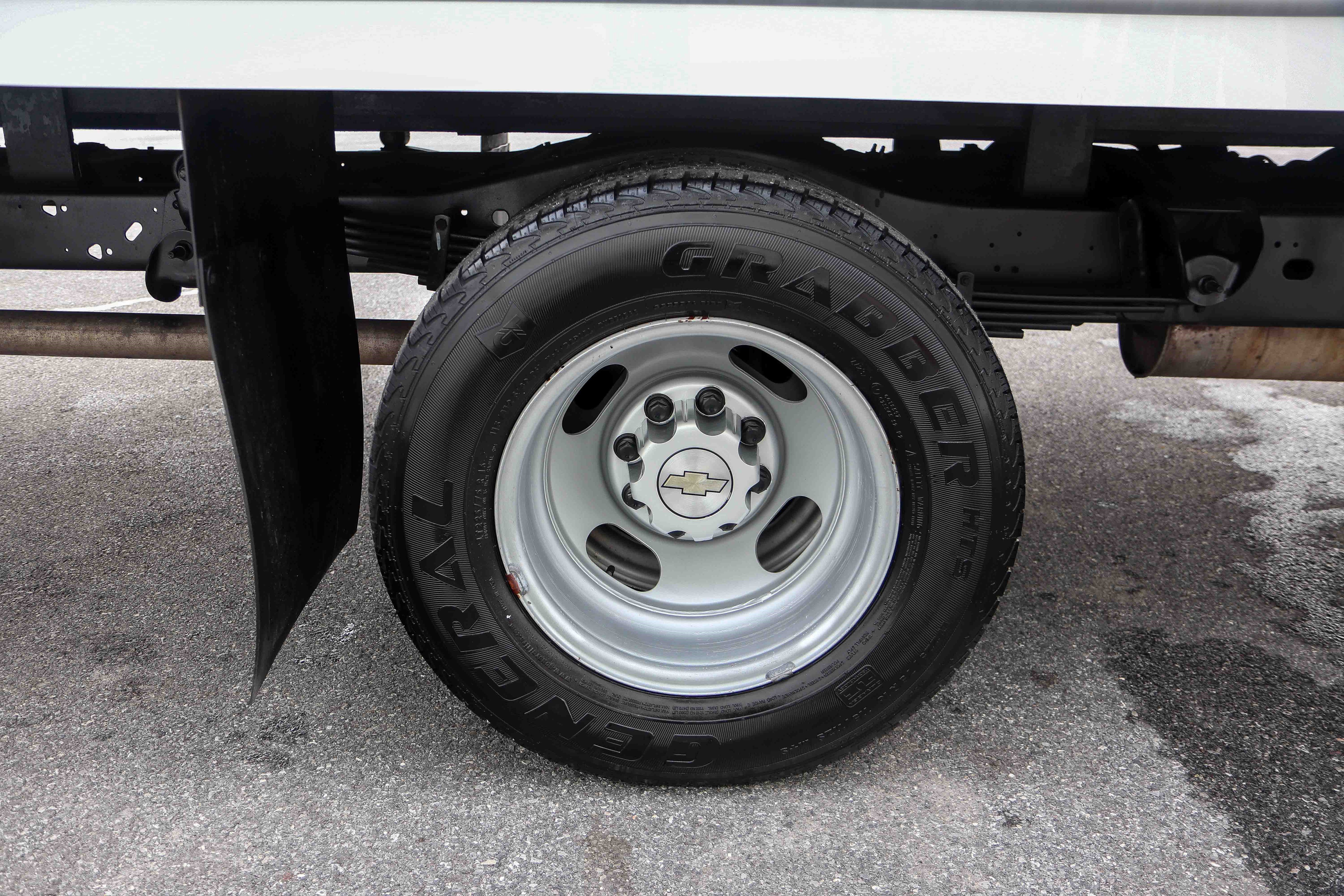 Used 2024 Chevrolet Express 3500 w/ Power Convenience Package RWD image 25