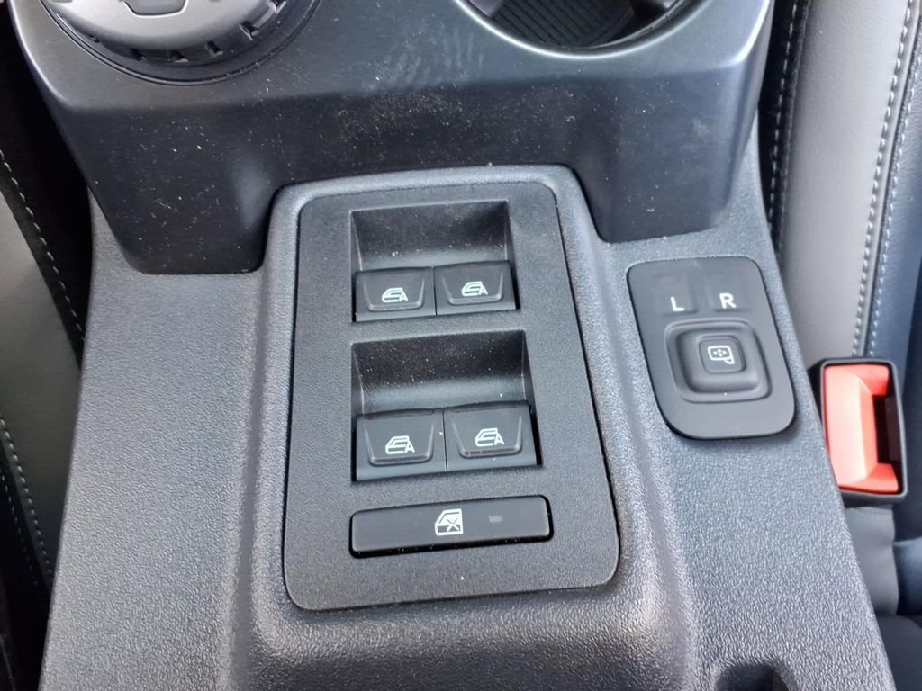 New 2025 Ford Bronco Outer Banks w/ Sasquatch Package image 21