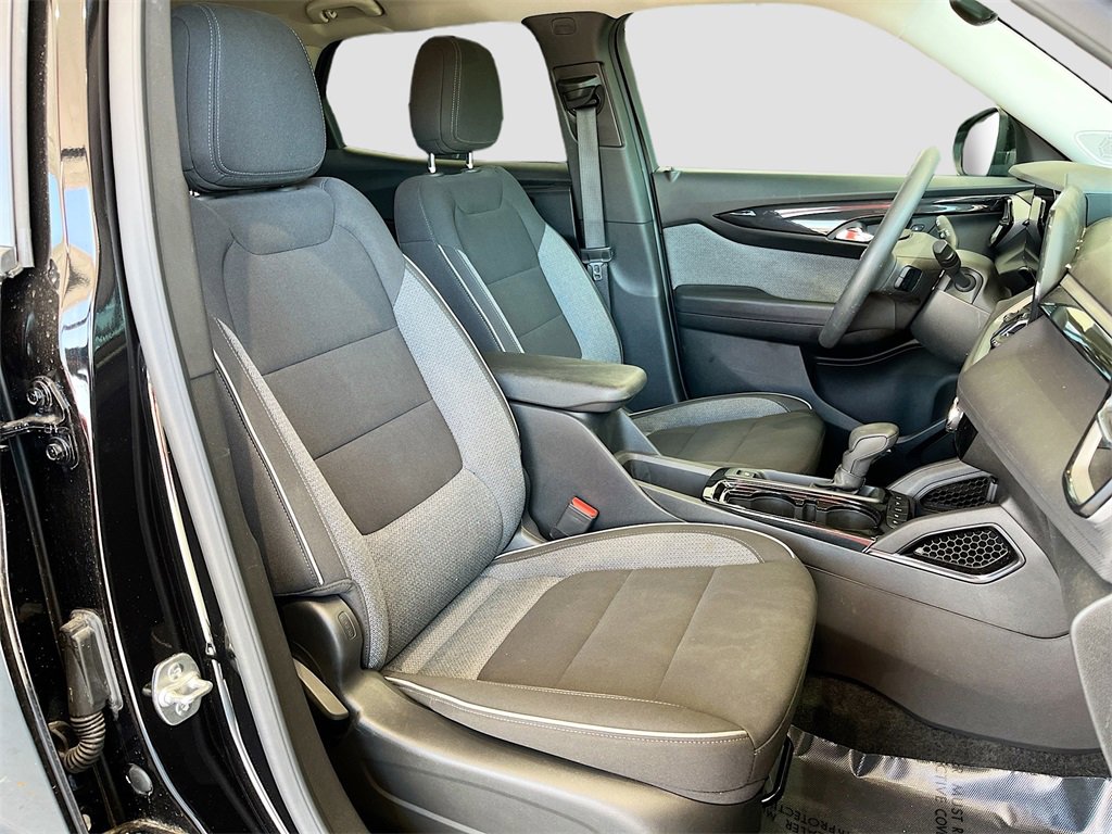 Used 2024 Chevrolet TrailBlazer LT image 25