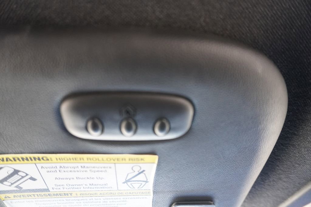 Used 2015 Ford F250 Lariat w/ Lariat Interior Package image 16