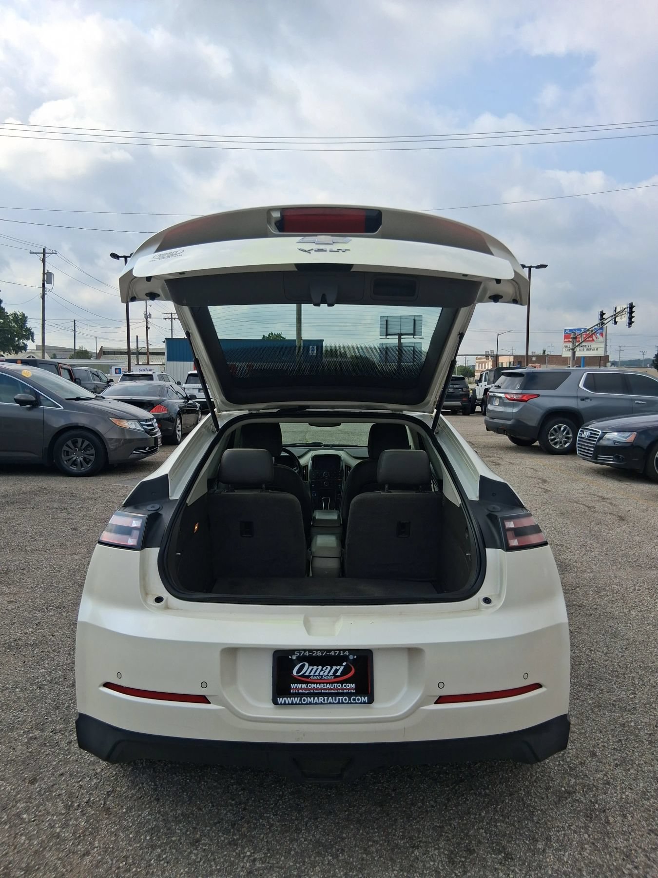 Used 2013 Chevrolet Volt Premium w/ Premium Trim Package FWD image 25