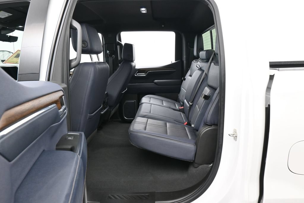 Used 2023 Chevrolet Silverado 1500 High Country w/ Technology Package RWD image 39