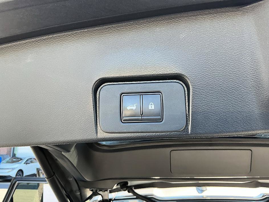 Certified 2023 Nissan Rogue SL w/ SL Premium Package AWD/4WD image 29