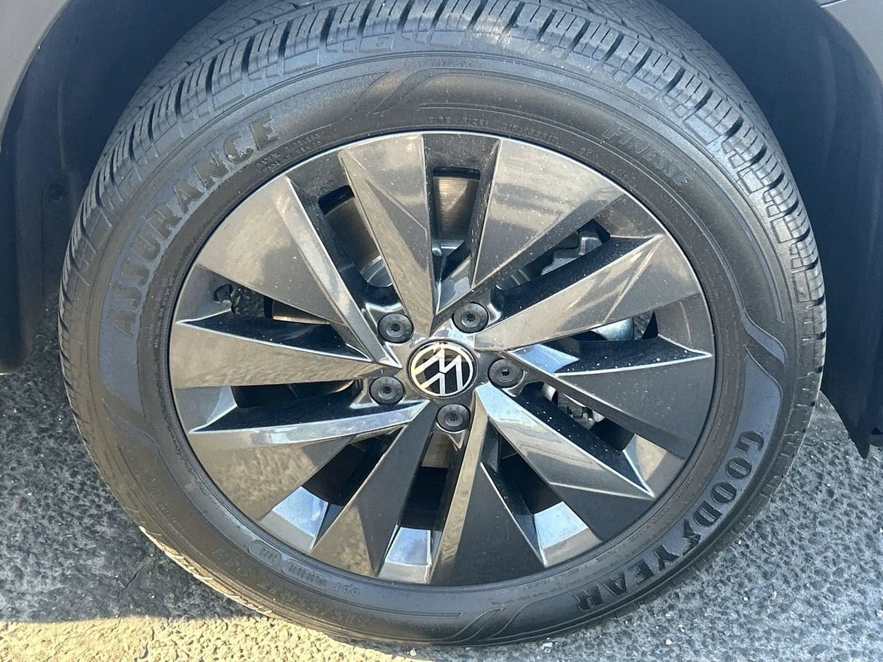 Used 2024 Volkswagen Taos S FWD image 7