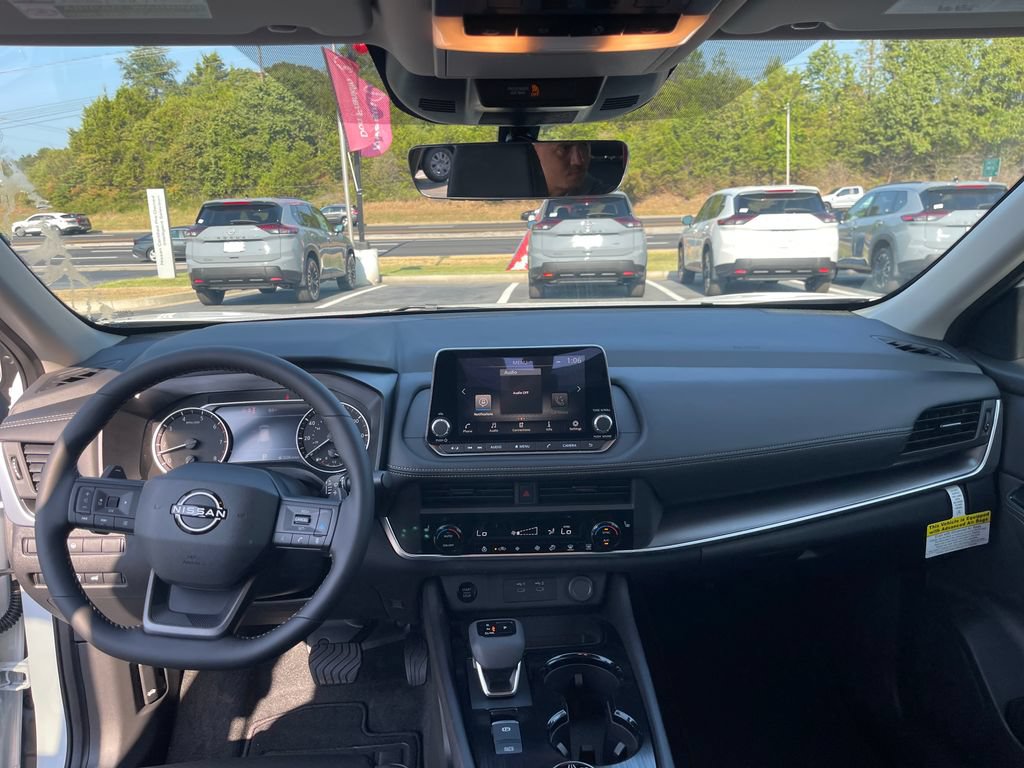 New 2026 Nissan Rogue Dark Armor AWD/4WD image 15