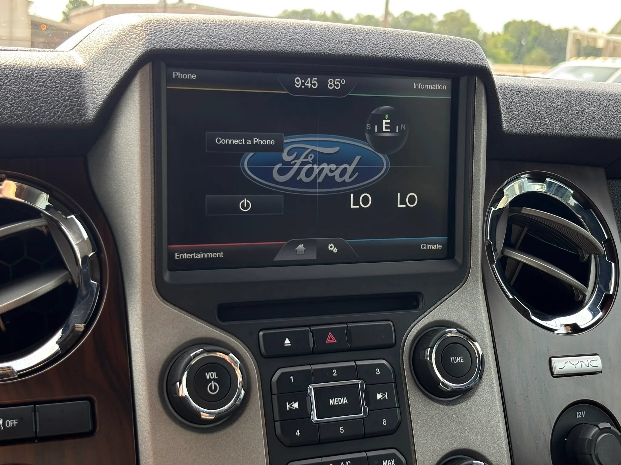Used 2015 Ford F250 Lariat w/ Chrome Package AWD/4WD image 43