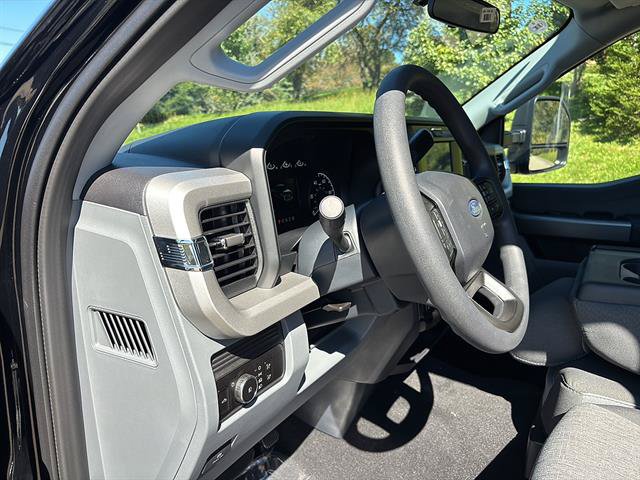 New 2027 Ford F250 XL w/ Tremor Off-Road Package AWD/4WD image 12