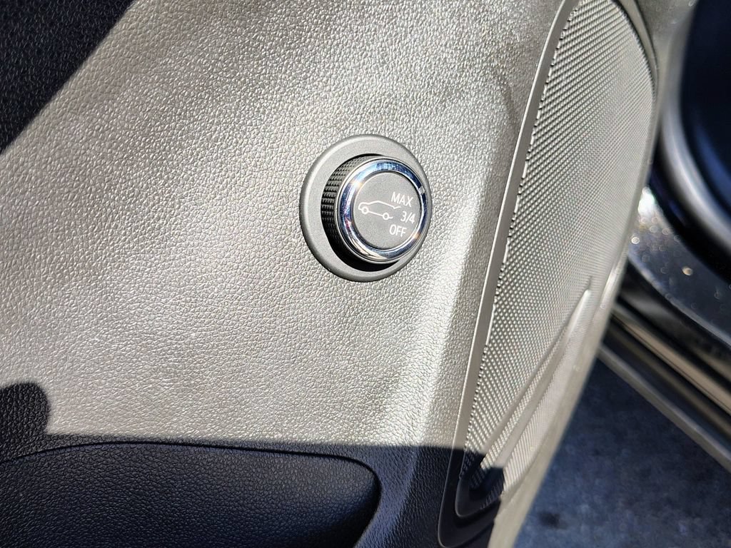 Certified 2021 Buick Envision Essence AWD/4WD image 18