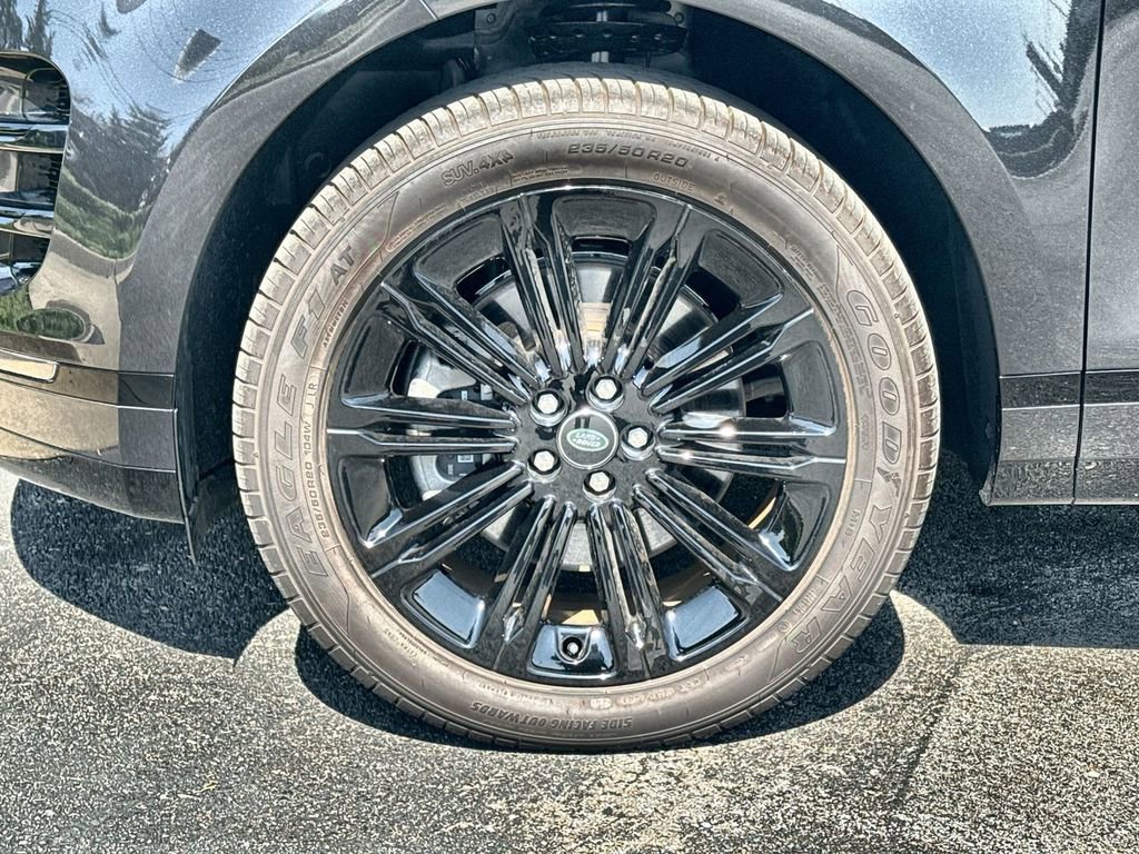 Certified 2024 Land Rover Range Rover Evoque Dynamic SE image 10